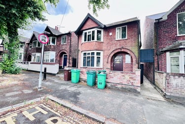 6 bed house, Rolleston Drive, Lenton, Nottingham, NG71JU - Image 1